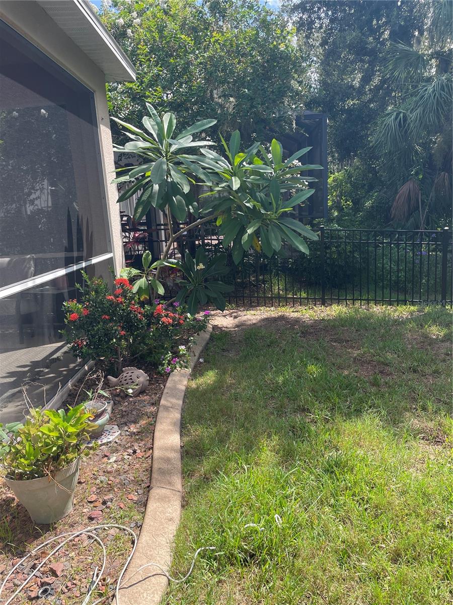 8872 FOUNDERS CIR — photo 18