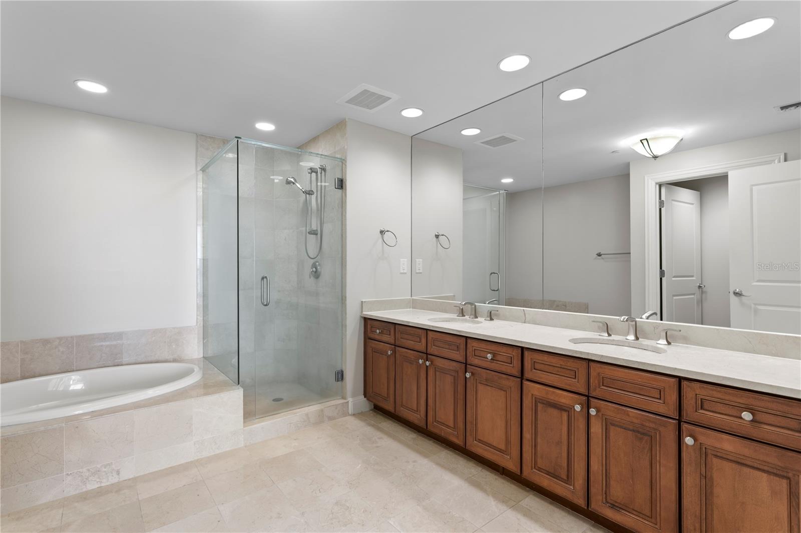 450 KNIGHTS RUN AVE #1004 — photo 31