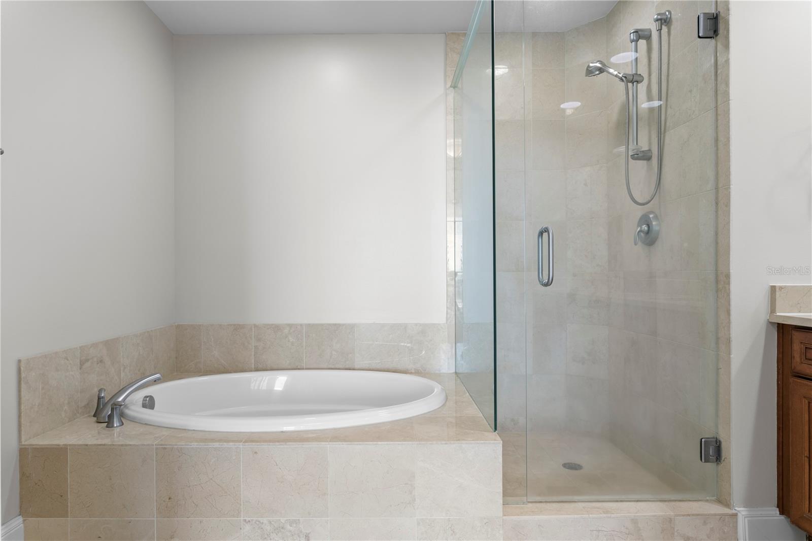 450 KNIGHTS RUN AVE #1004 — photo 32
