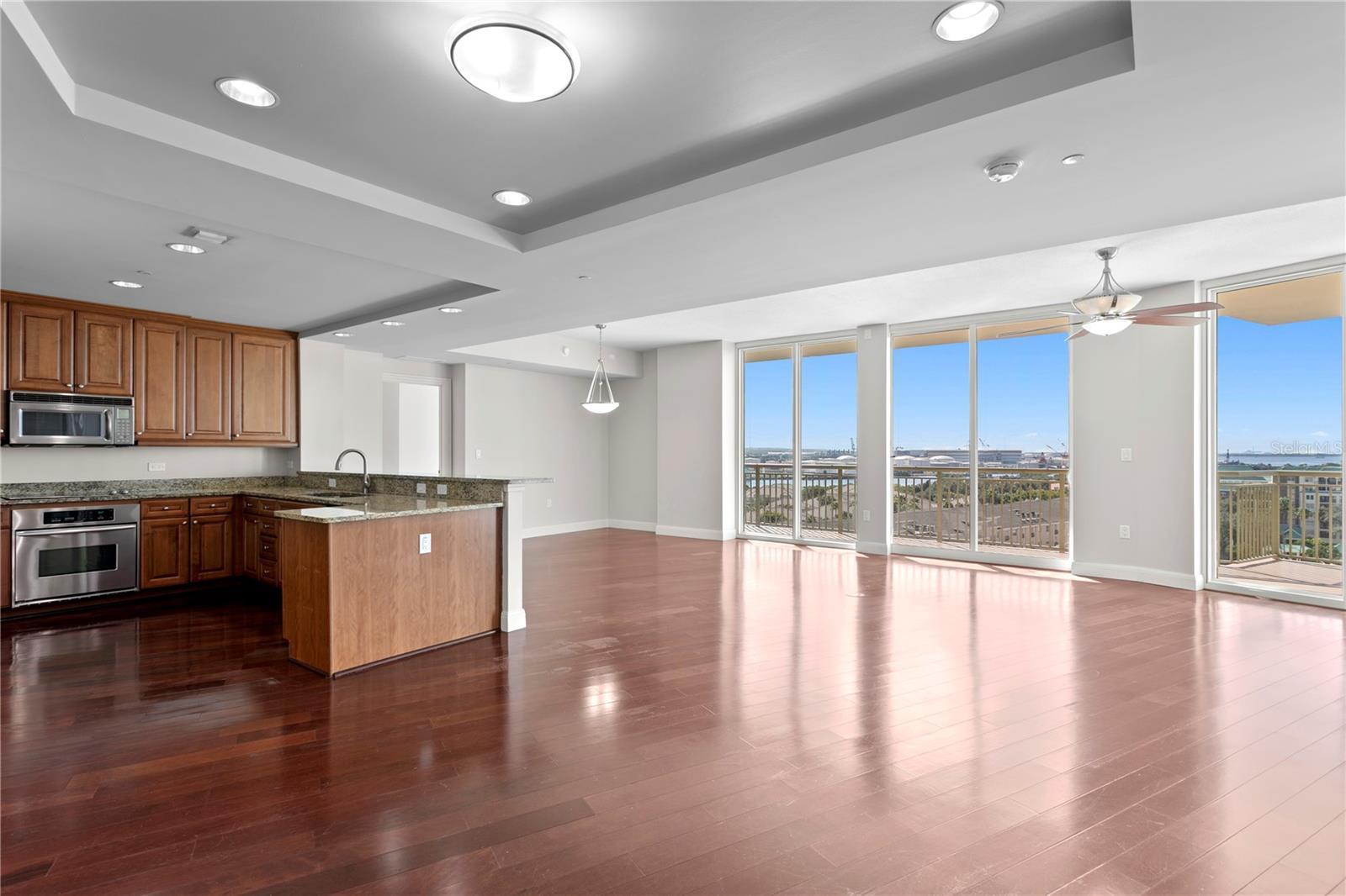 450 KNIGHTS RUN AVE #1004 — photo 21