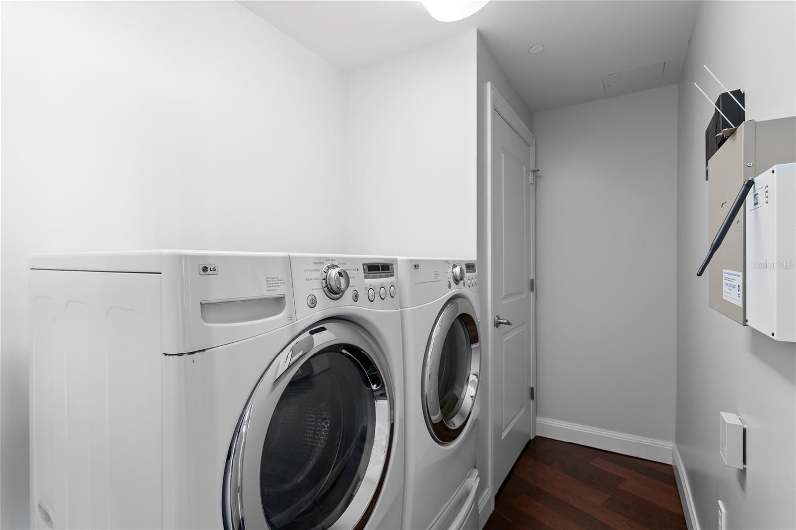 450 KNIGHTS RUN AVE #1004 — photo 47