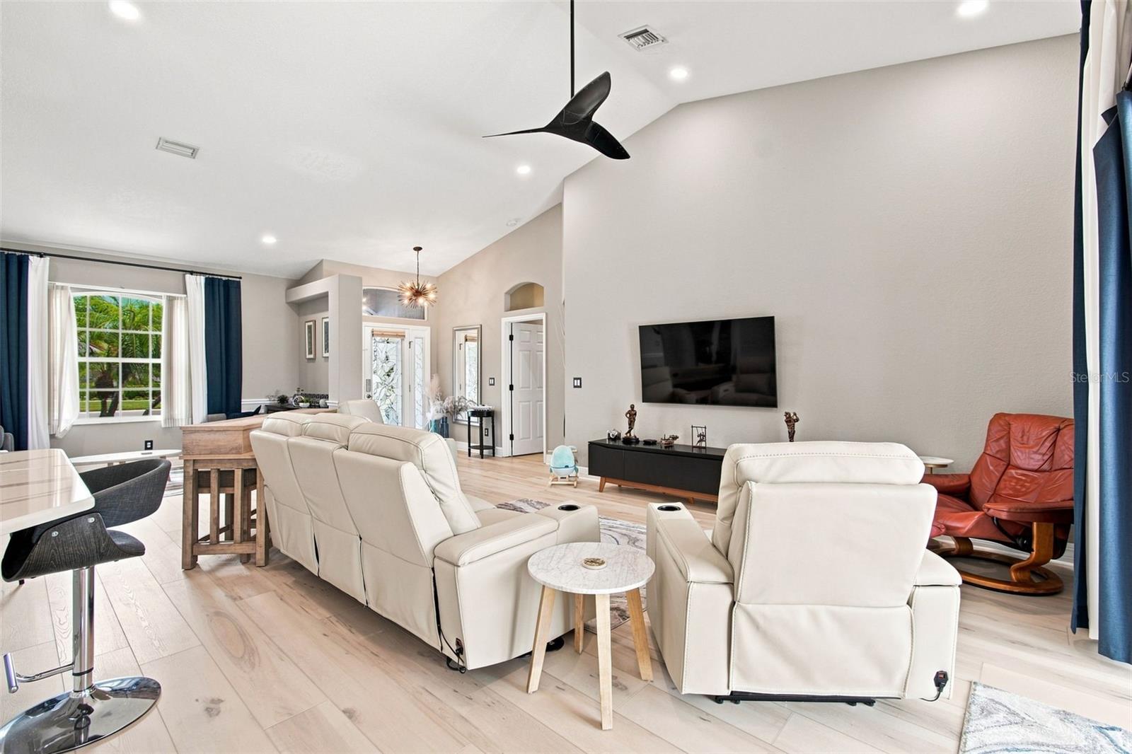 2700 LITTLE COUNTRY RD — photo 10