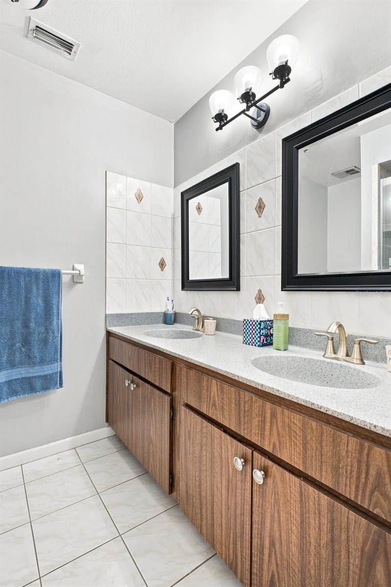 1400 TARPON WOODS BLVD #E6 — photo 20