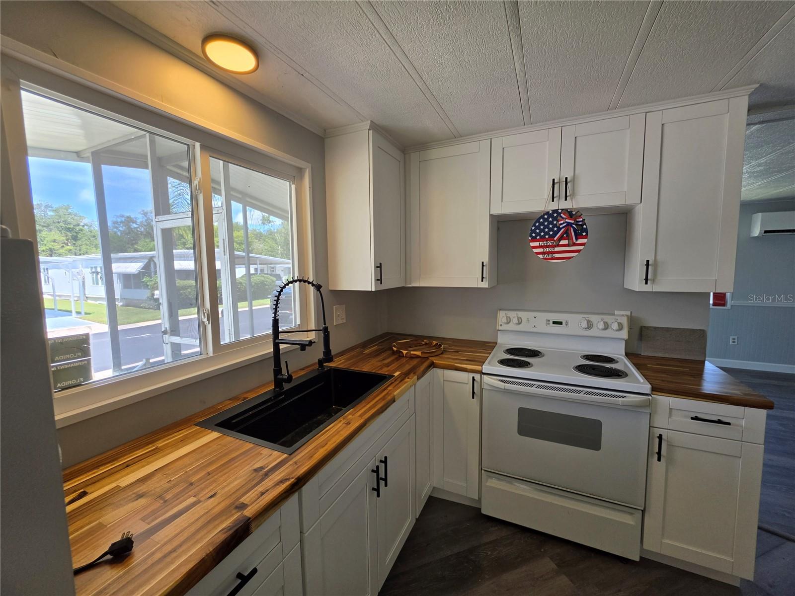 10924 HERITAGE DR — photo 13
