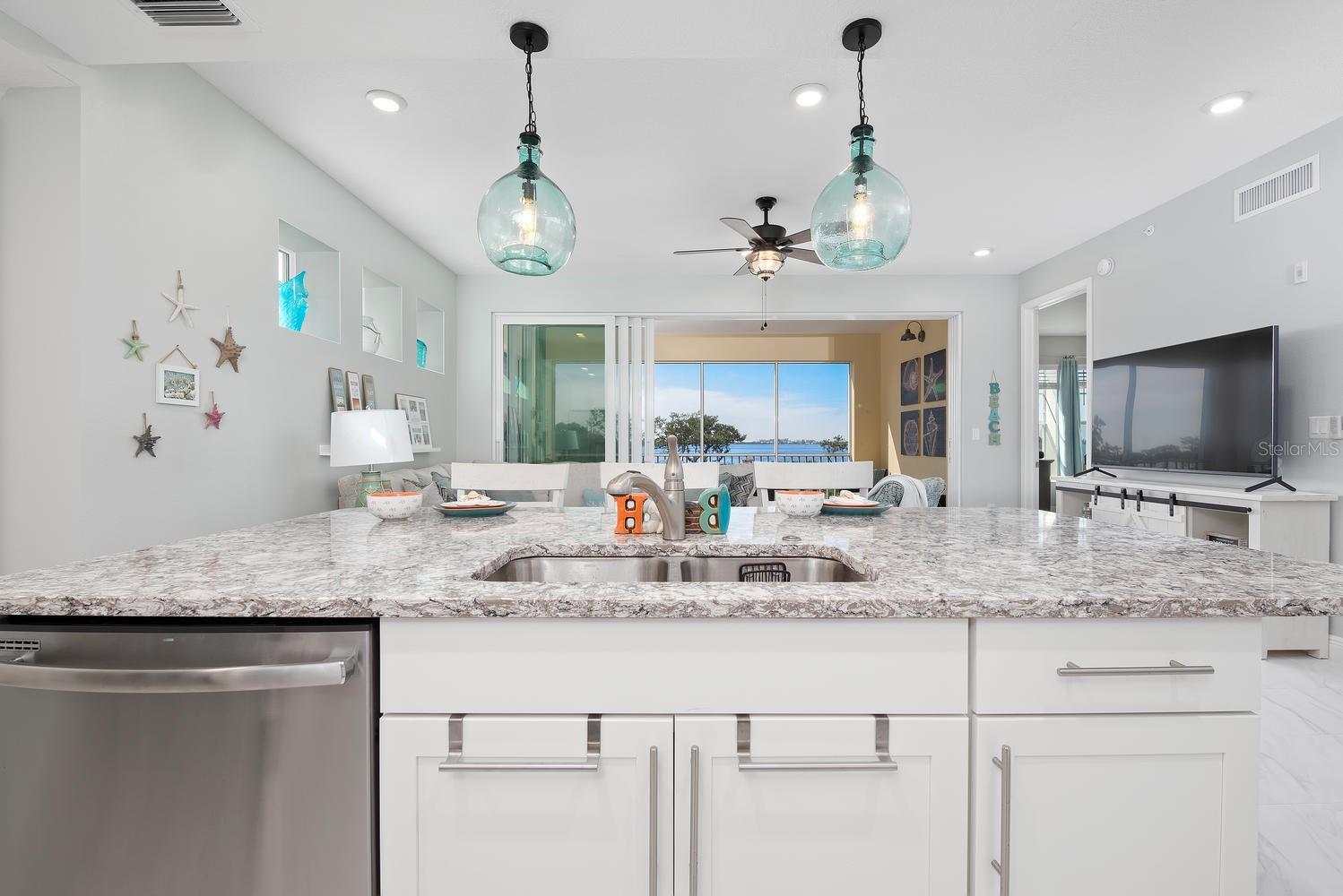 384 ARUBA CIR #102 — photo 11