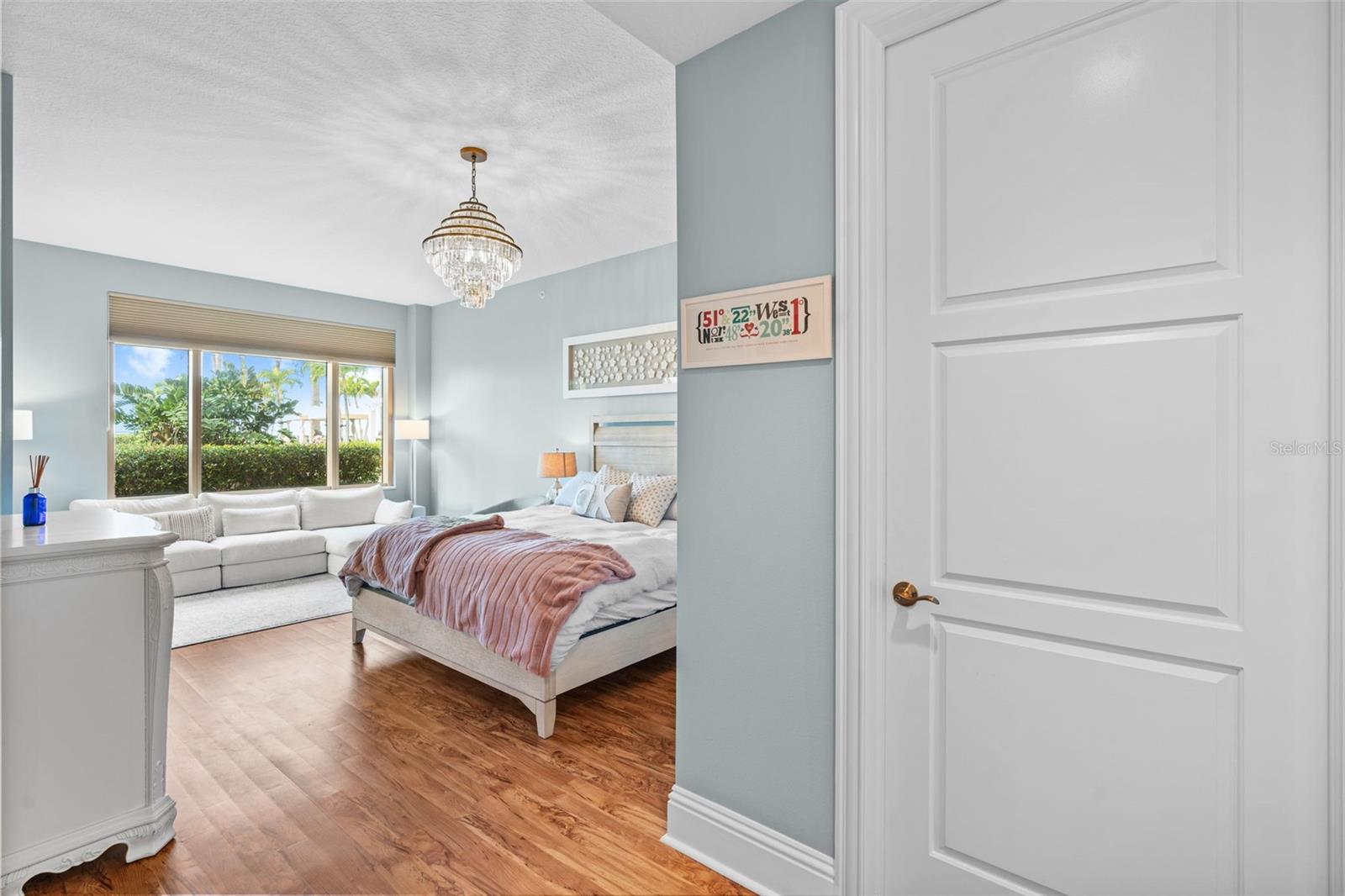 470 MANDALAY AVE #303 — photo 40