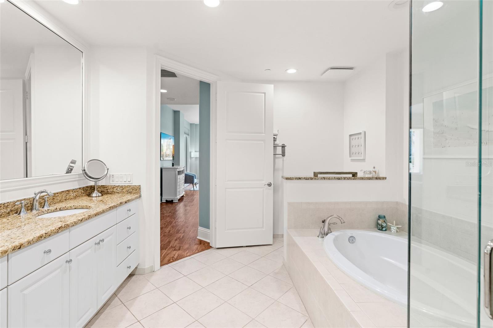 470 MANDALAY AVE #303 — photo 52