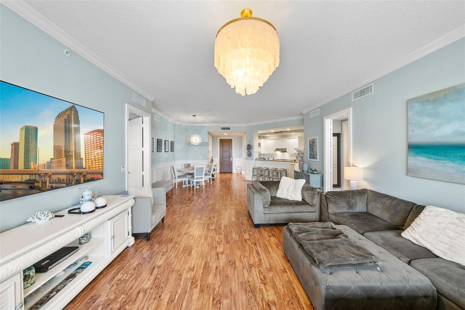 470 MANDALAY AVE #303 — photo 12