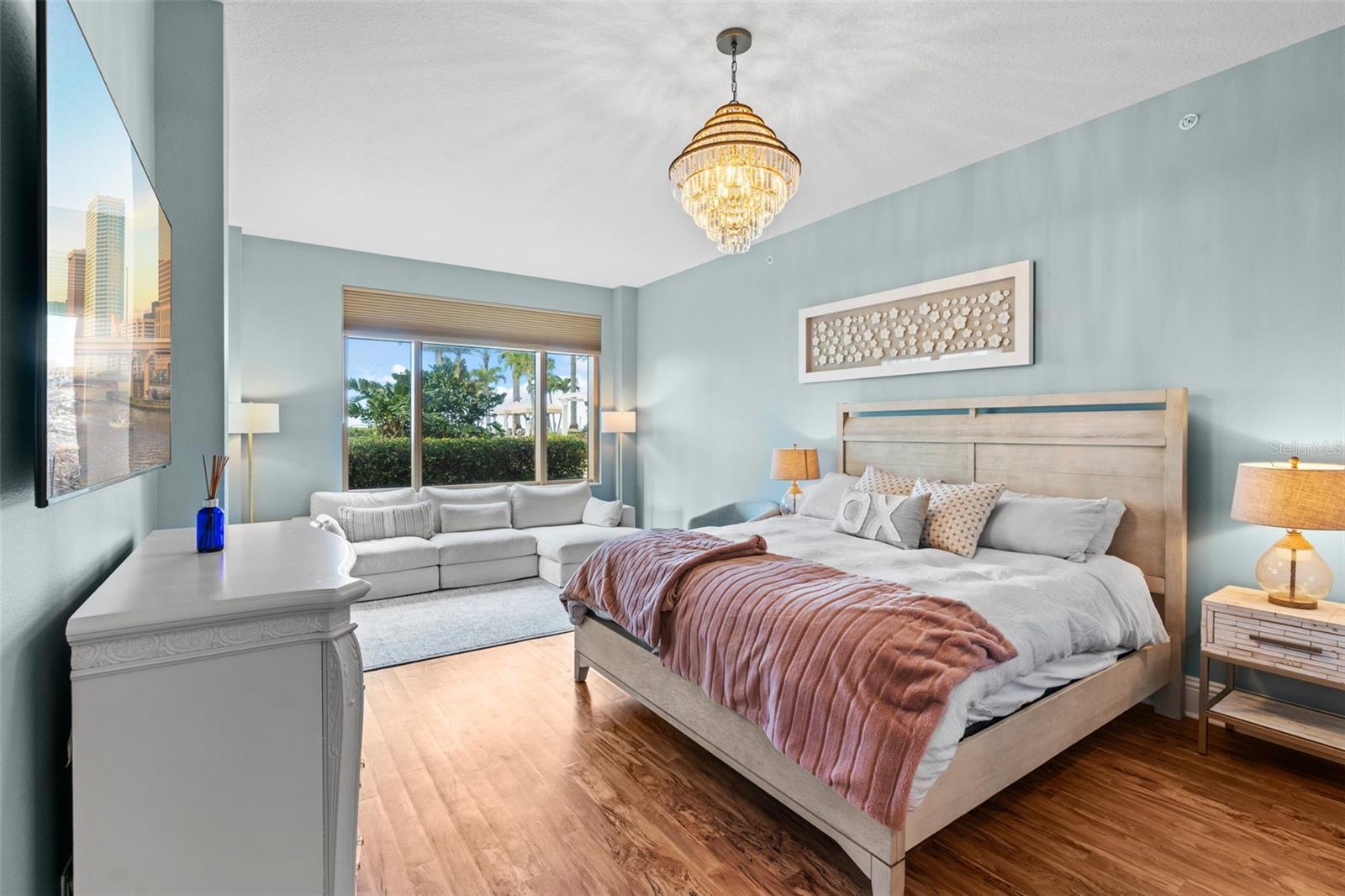 470 MANDALAY AVE #303 — photo 43