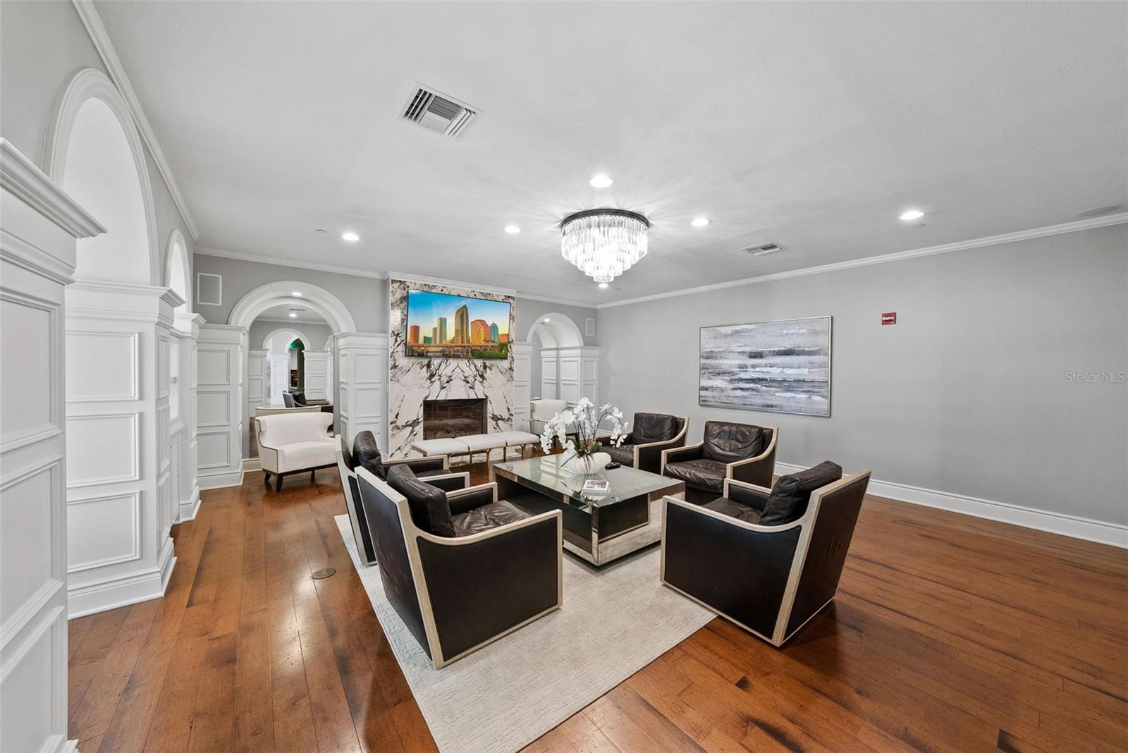 470 MANDALAY AVE #303 — photo 98