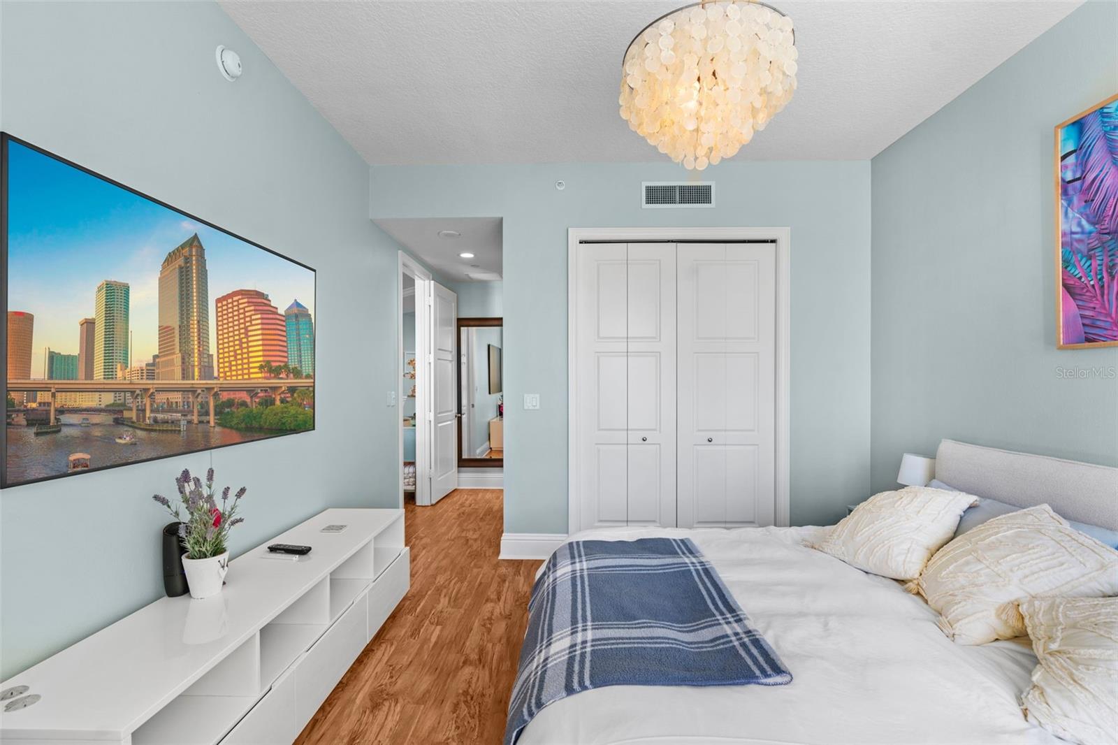 470 MANDALAY AVE #303 — photo 60