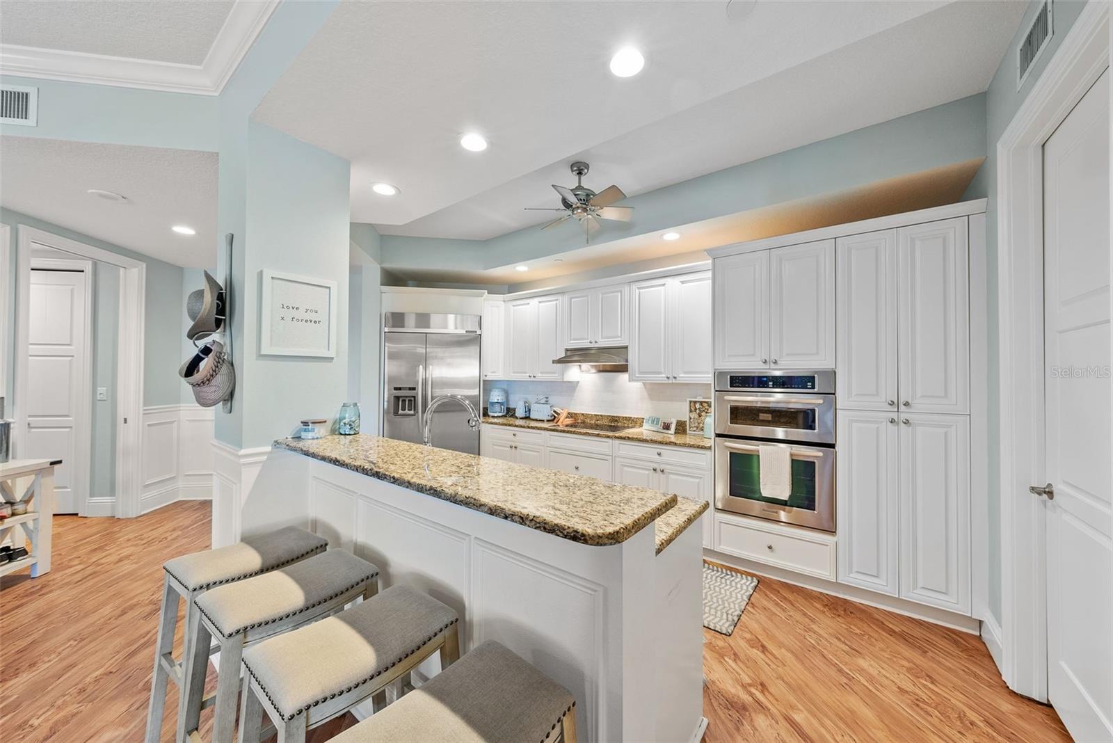 470 MANDALAY AVE #303 — photo 30