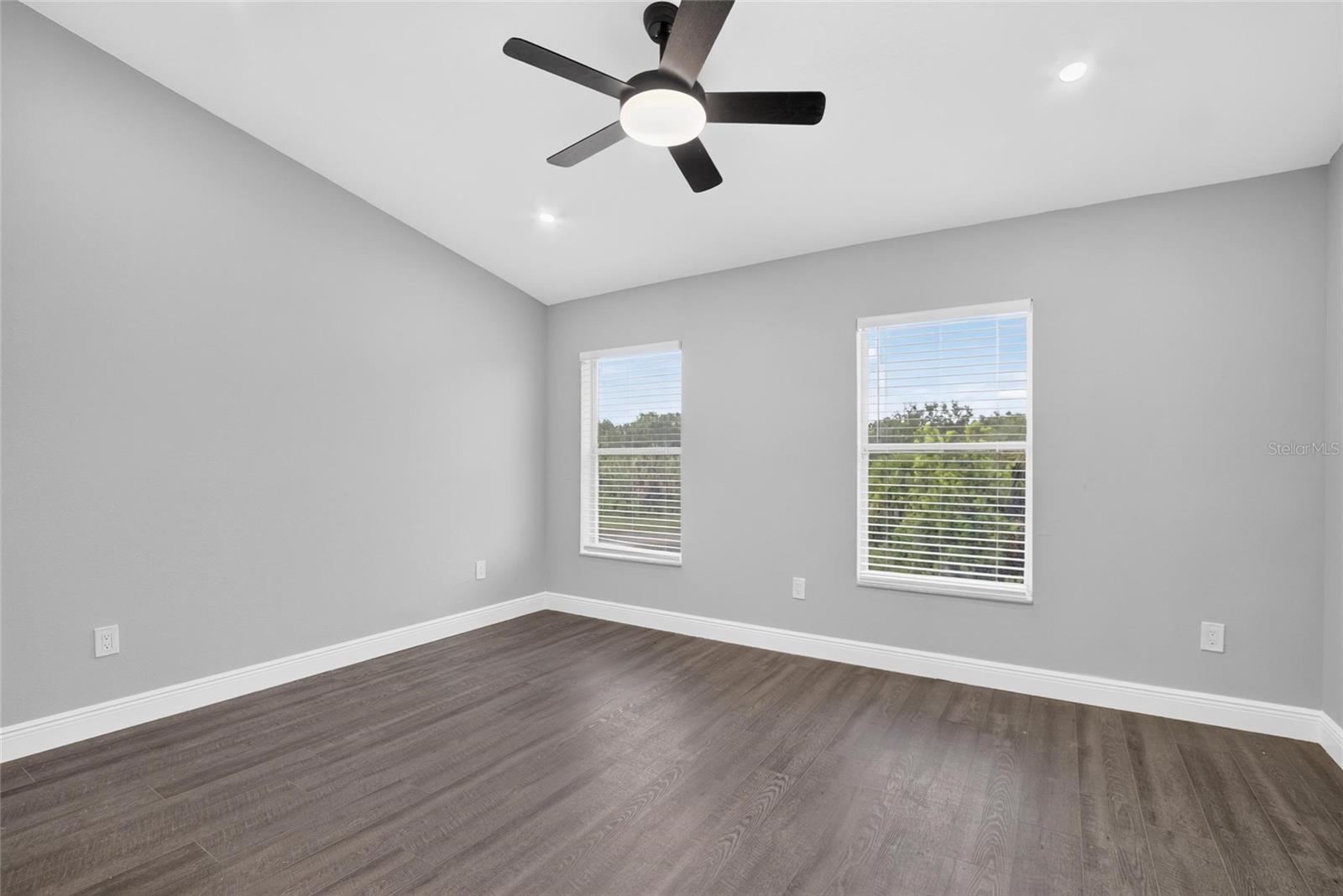 6236 OLIVEDALE DR — photo 35