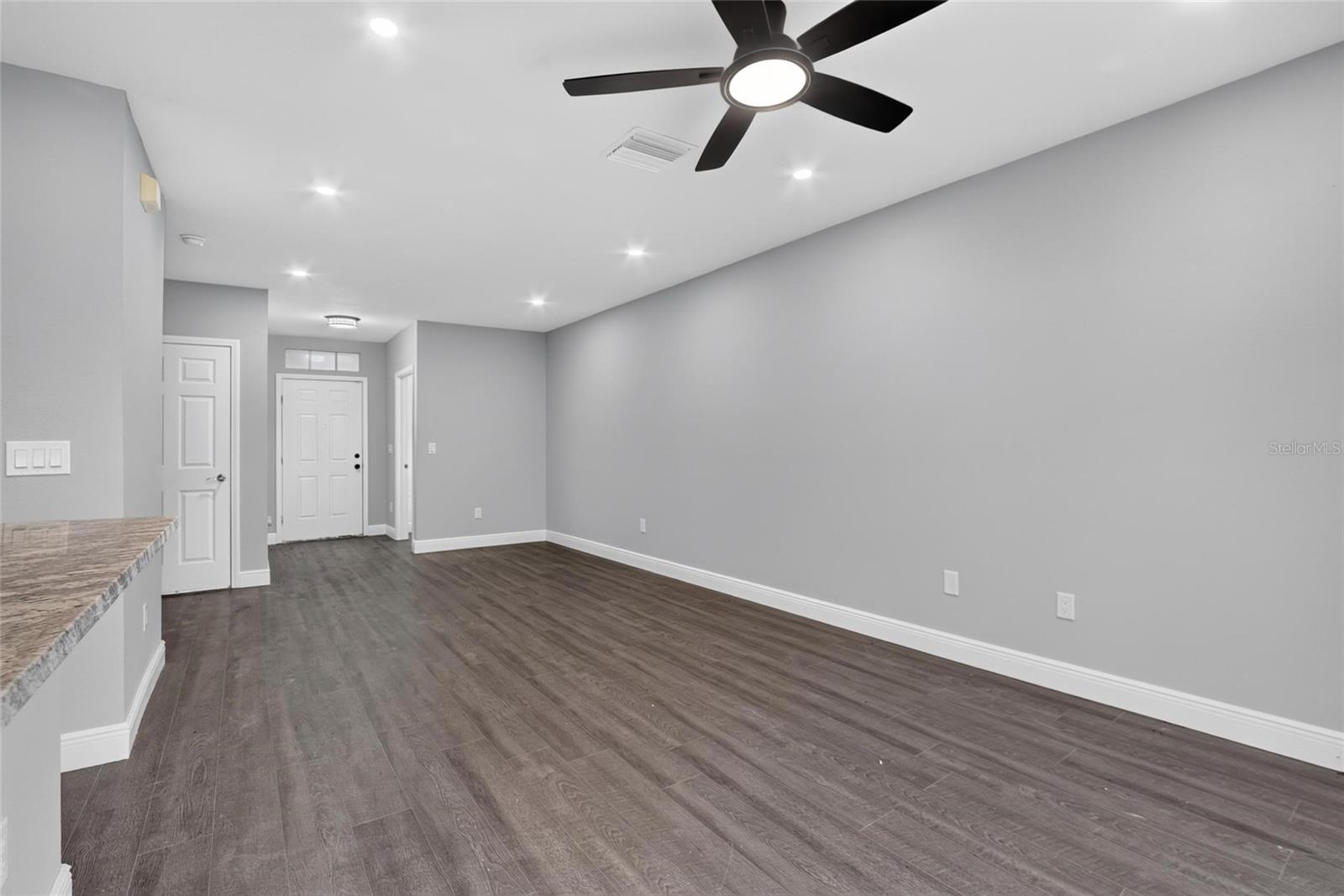 6236 OLIVEDALE DR — photo 12