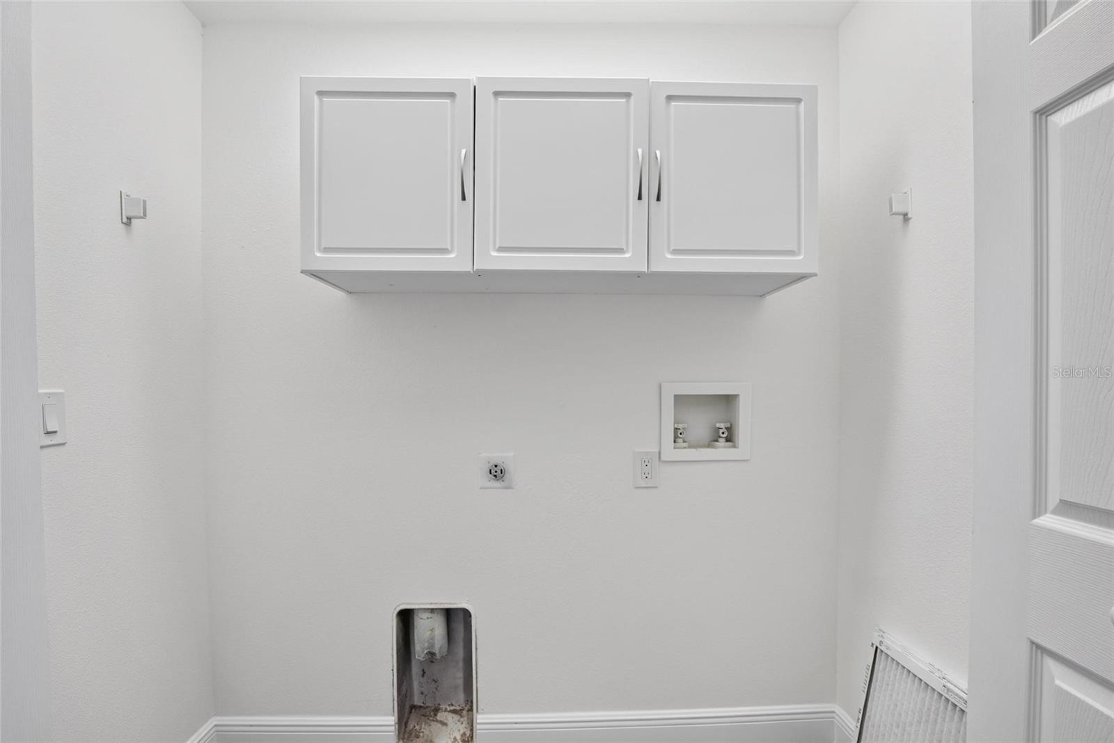 6236 OLIVEDALE DR — photo 38