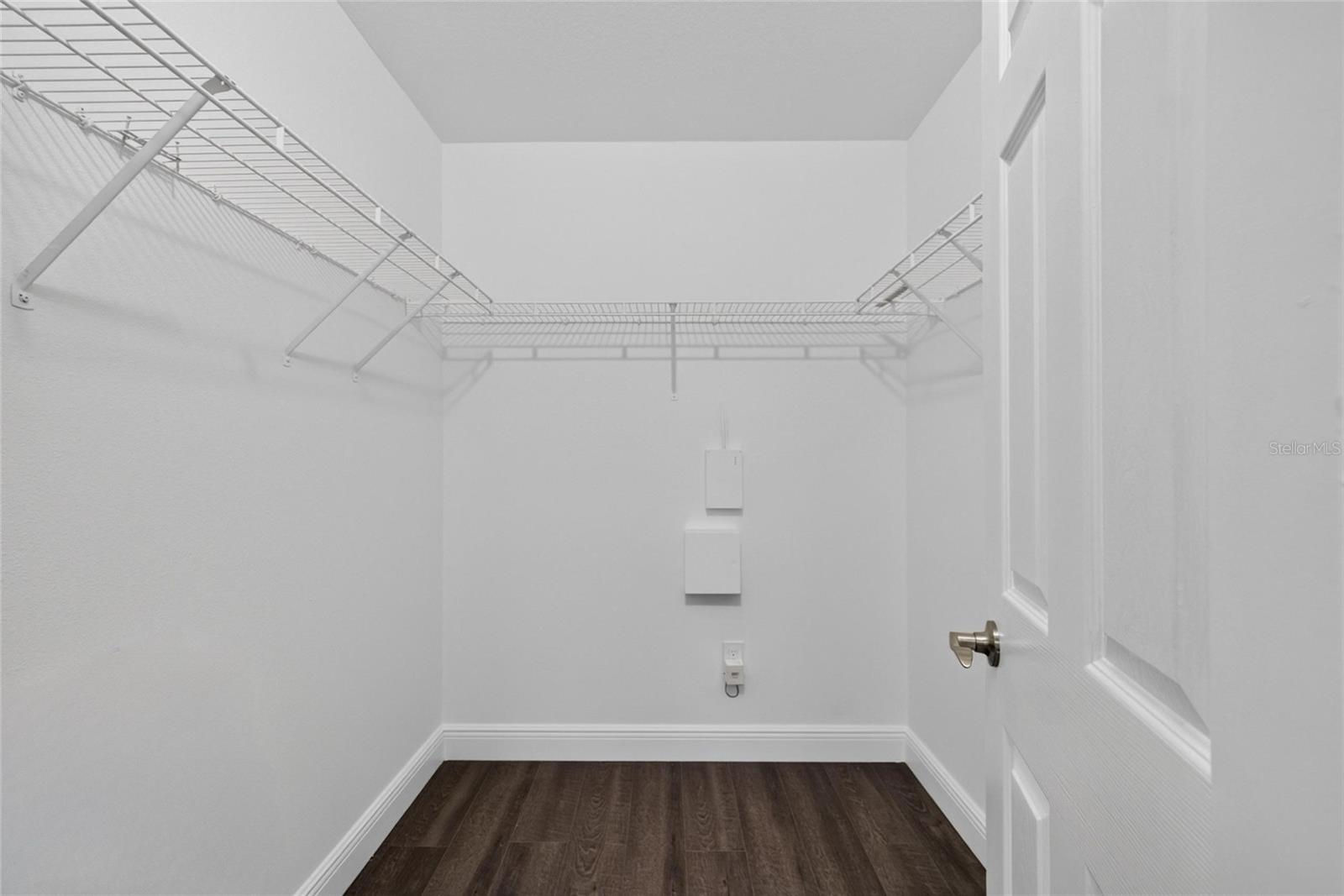 6236 OLIVEDALE DR — photo 32