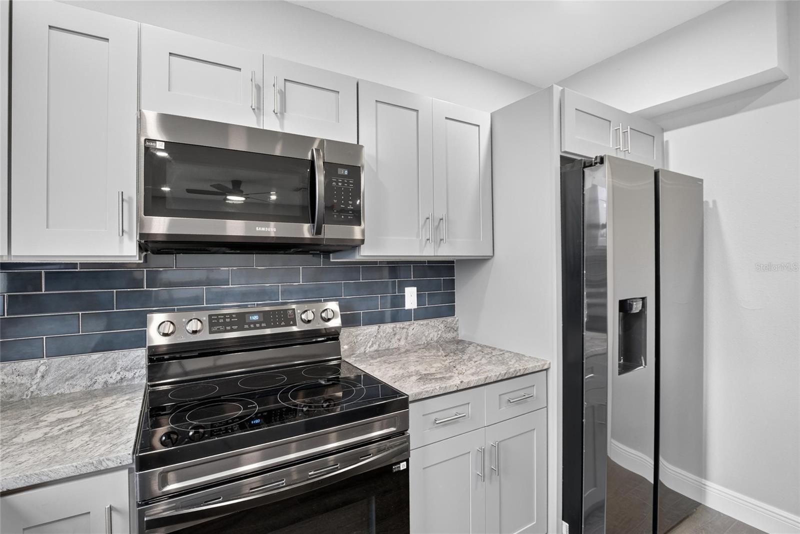 6236 OLIVEDALE DR — photo 15