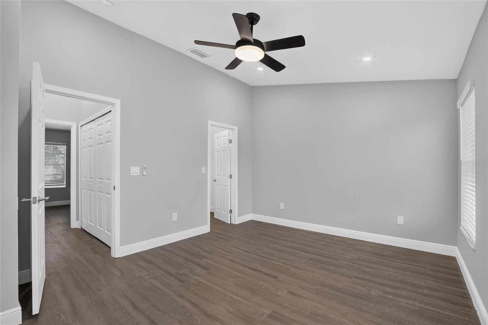 6236 OLIVEDALE DR — photo 28
