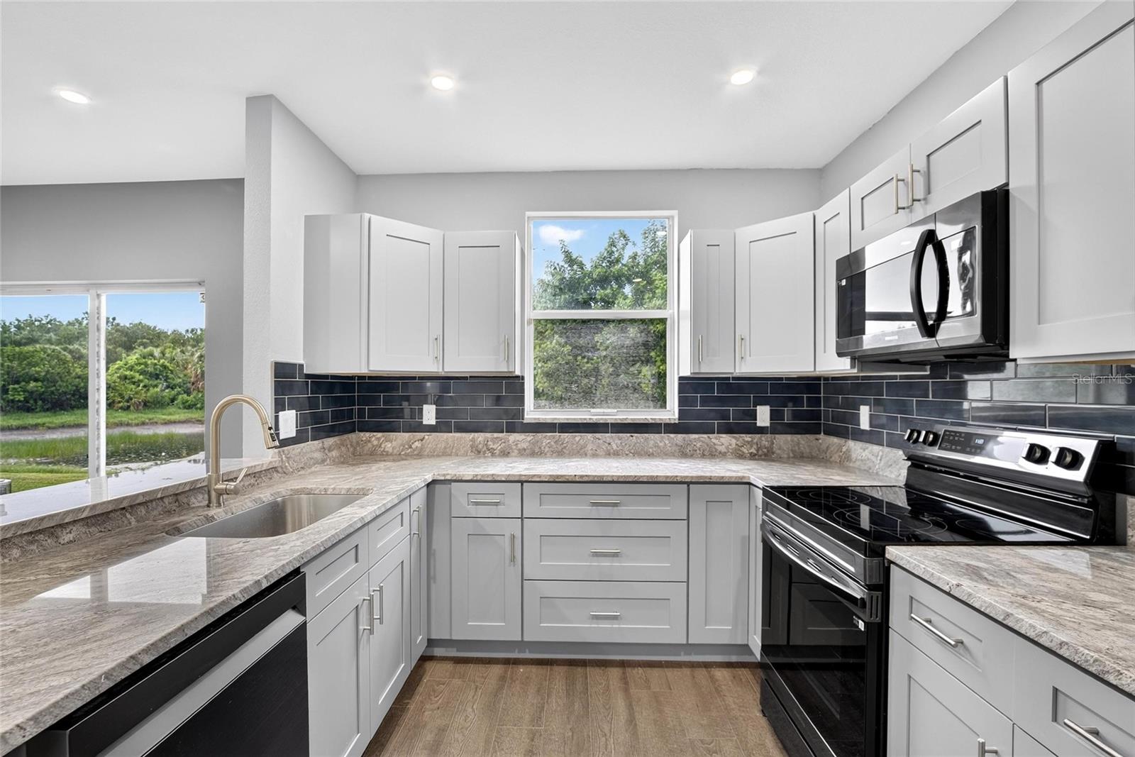 6236 OLIVEDALE DR — photo 16