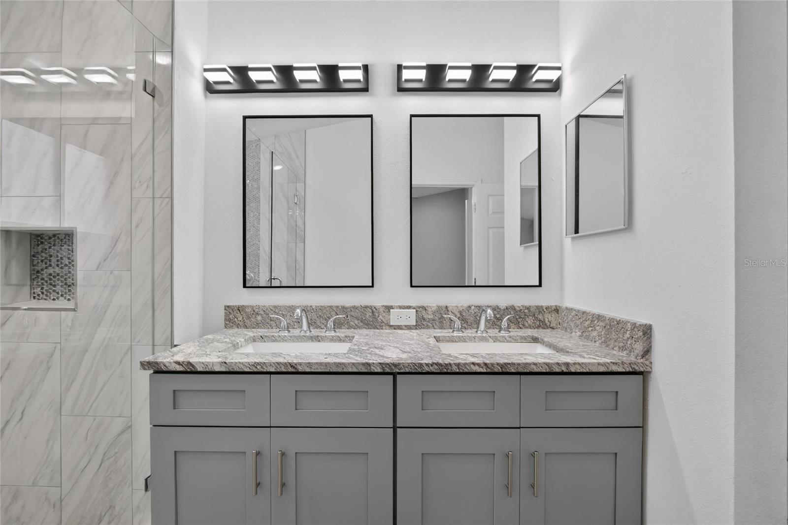 6236 OLIVEDALE DR — photo 30