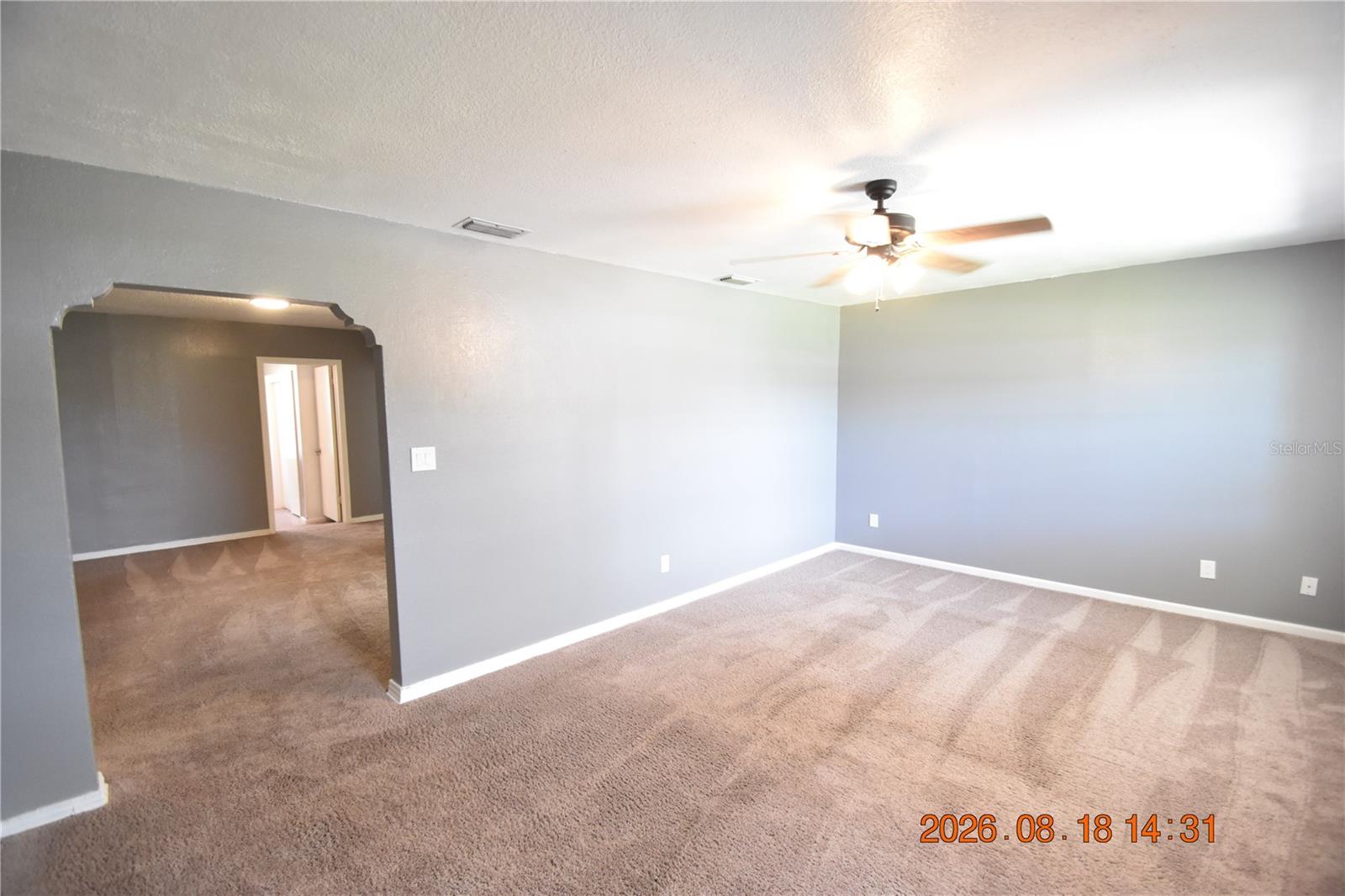 212 N CLEARVIEW AVE — photo 5