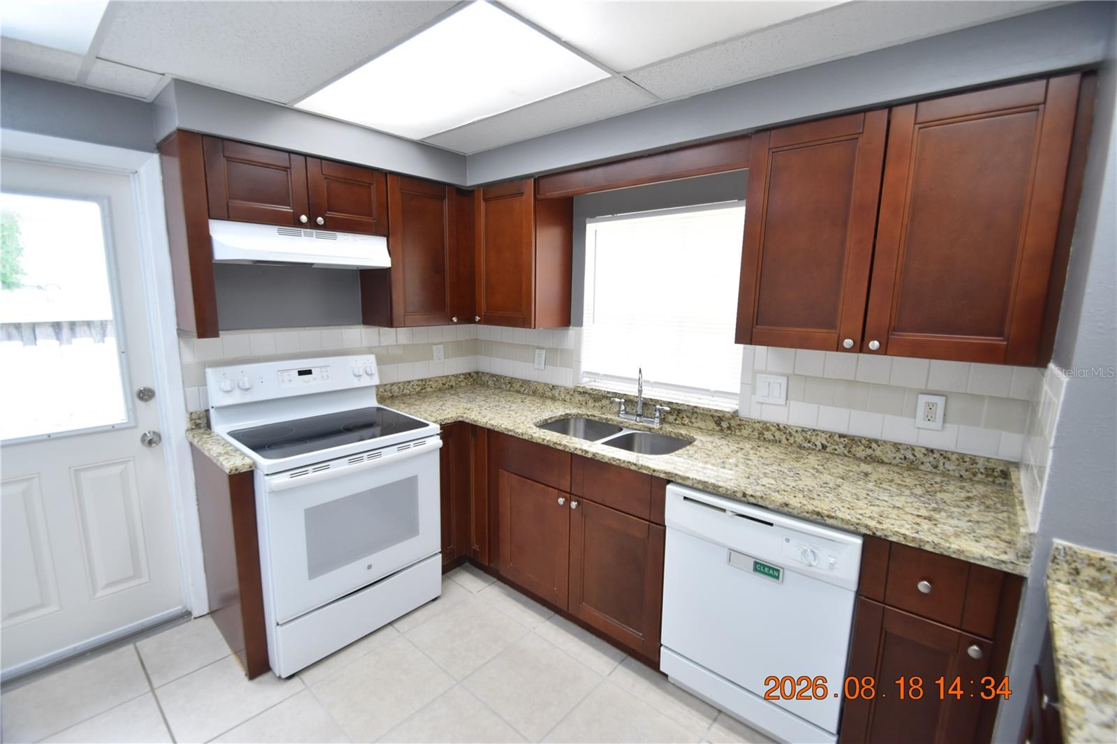 212 N CLEARVIEW AVE — photo 21