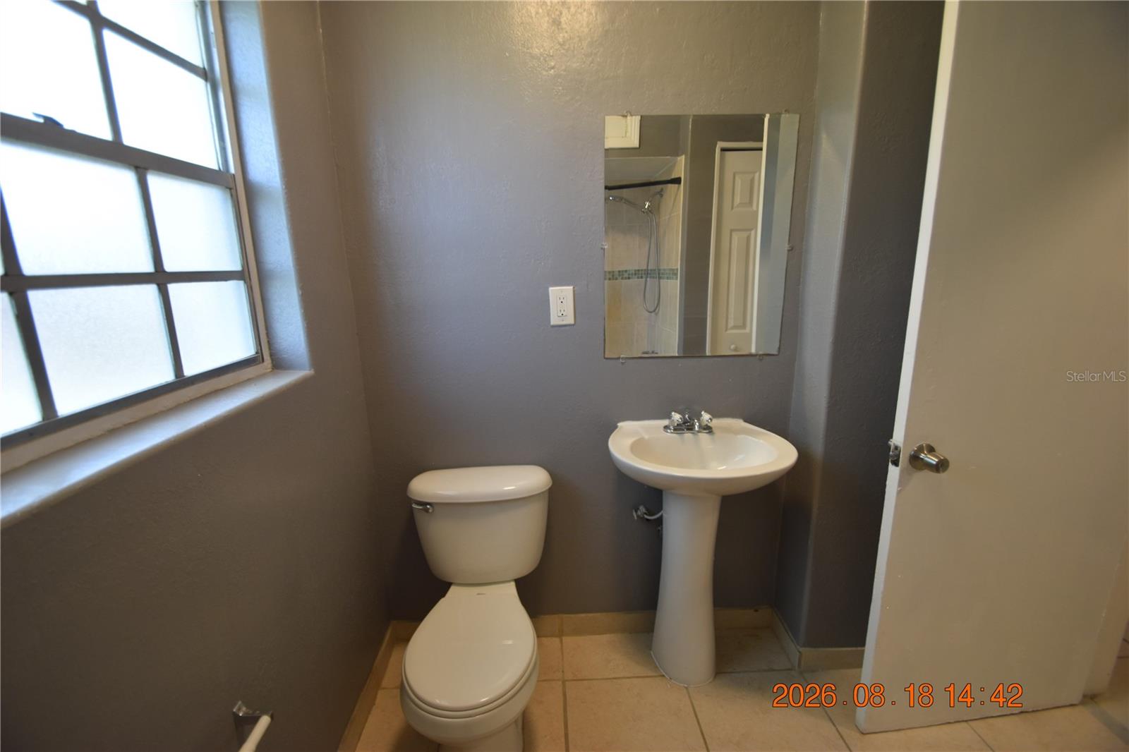 212 N CLEARVIEW AVE — photo 44