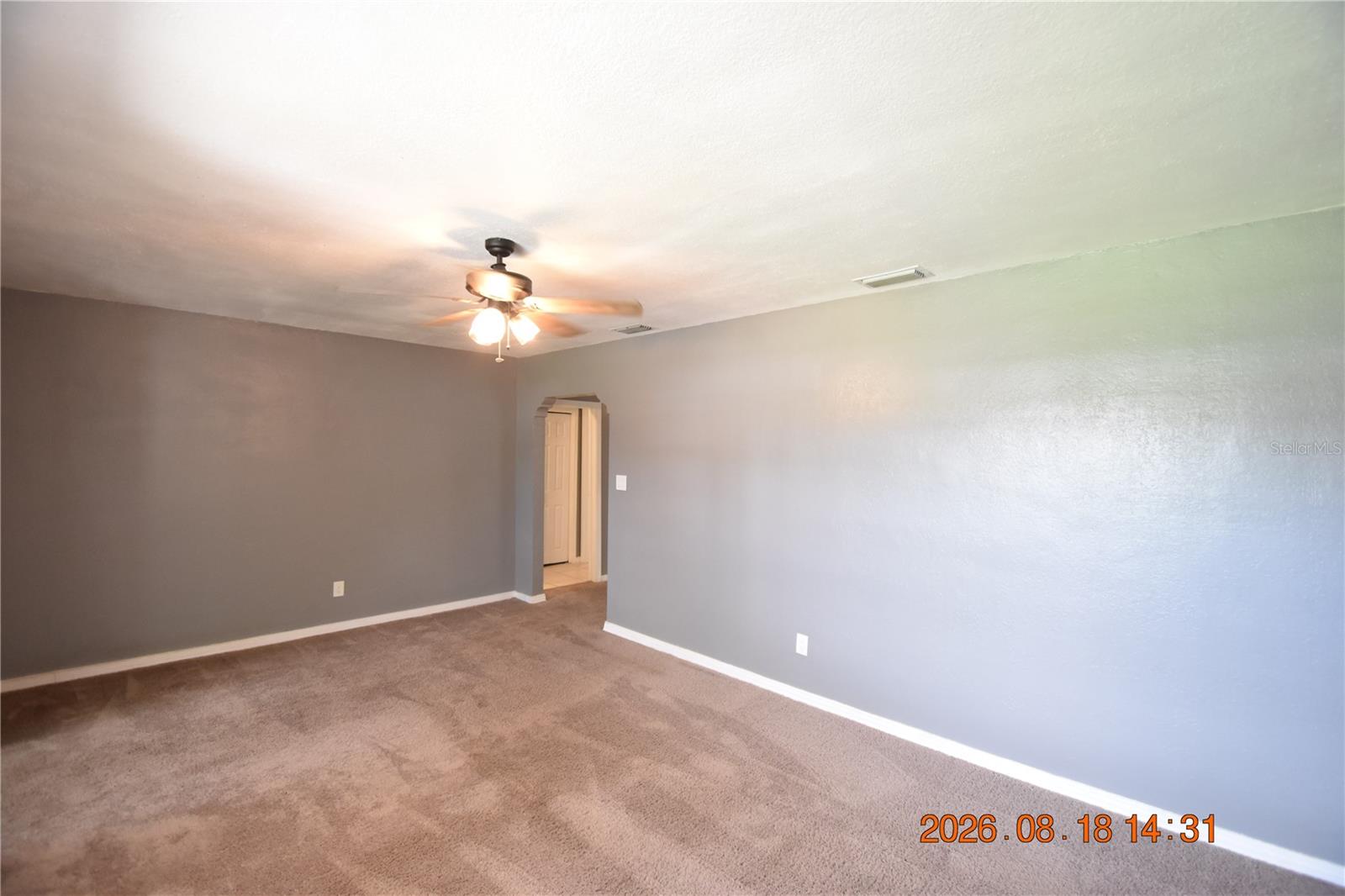 212 N CLEARVIEW AVE — photo 6