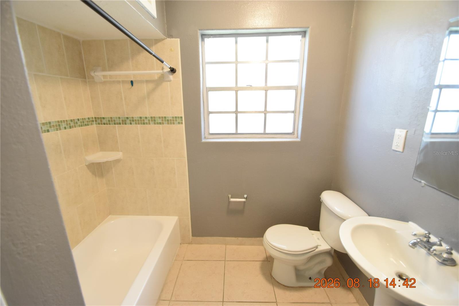 212 N CLEARVIEW AVE — photo 43