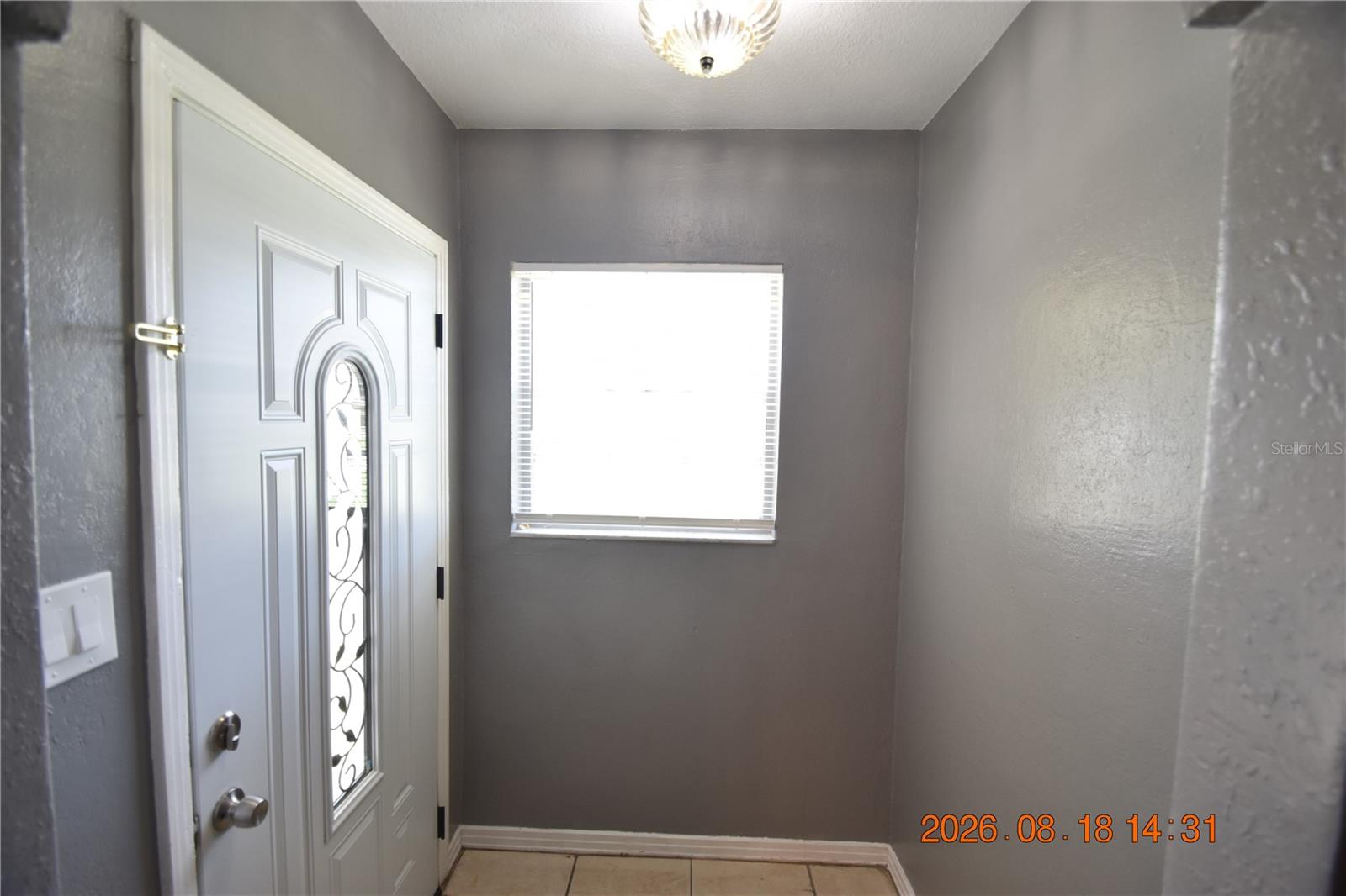 212 N CLEARVIEW AVE — photo 4