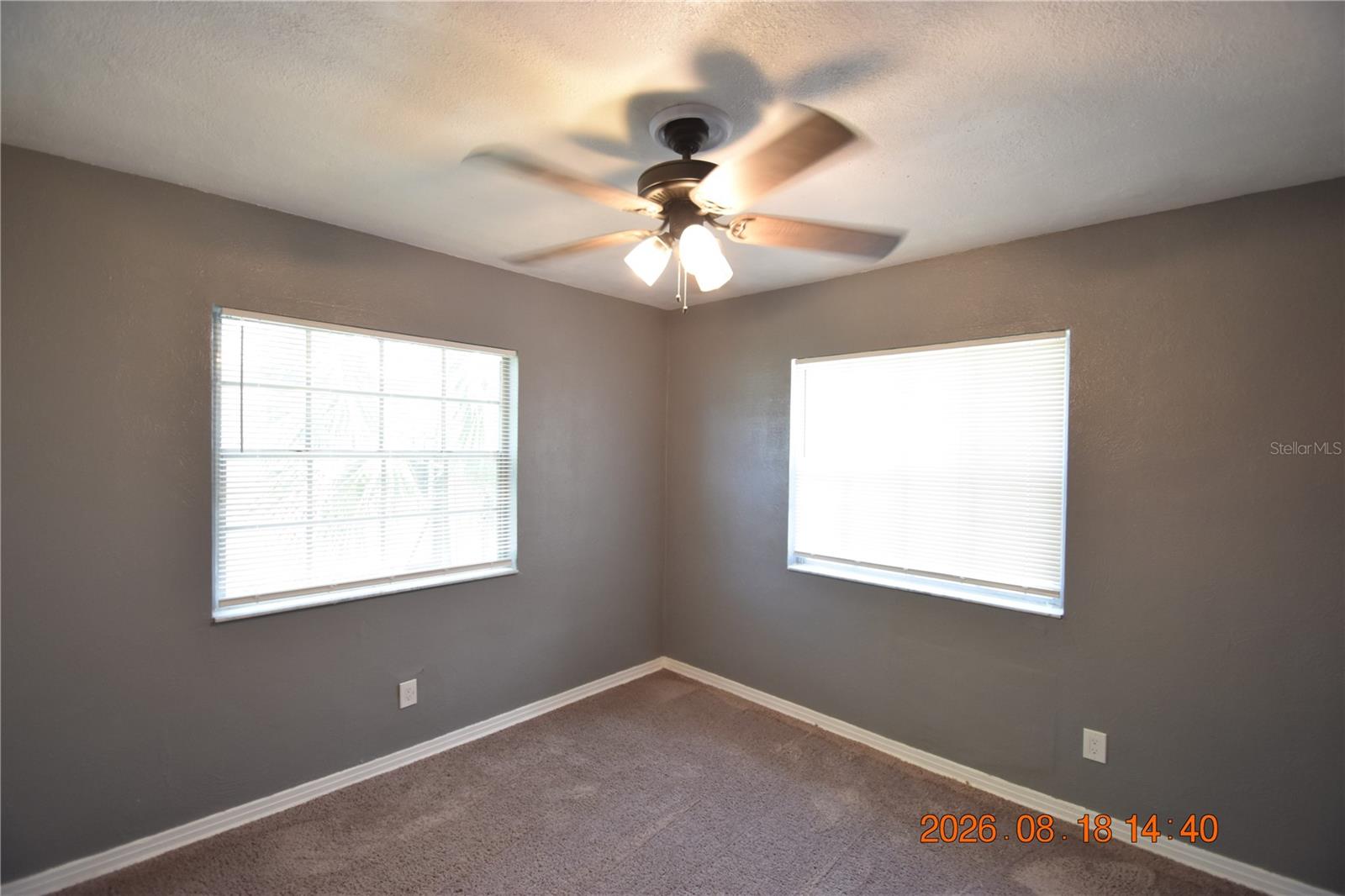 212 N CLEARVIEW AVE — photo 35
