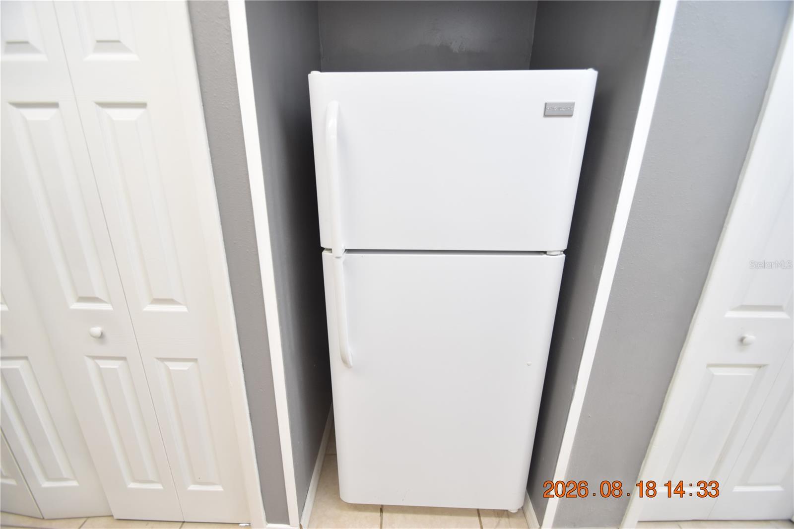 212 N CLEARVIEW AVE — photo 17