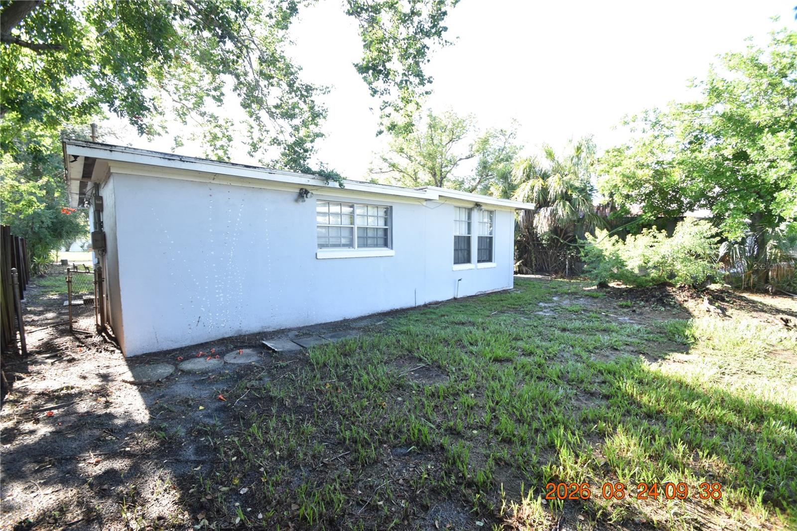 212 N CLEARVIEW AVE — photo 49