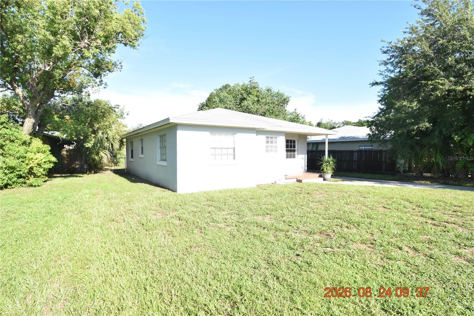 212 N CLEARVIEW AVE — photo 47