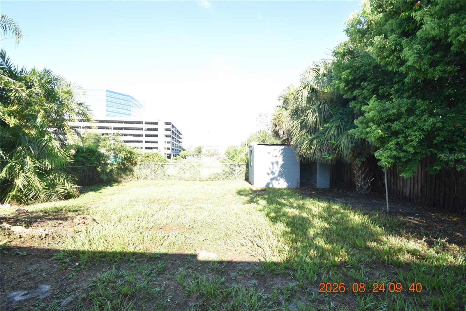 212 N CLEARVIEW AVE — photo 51