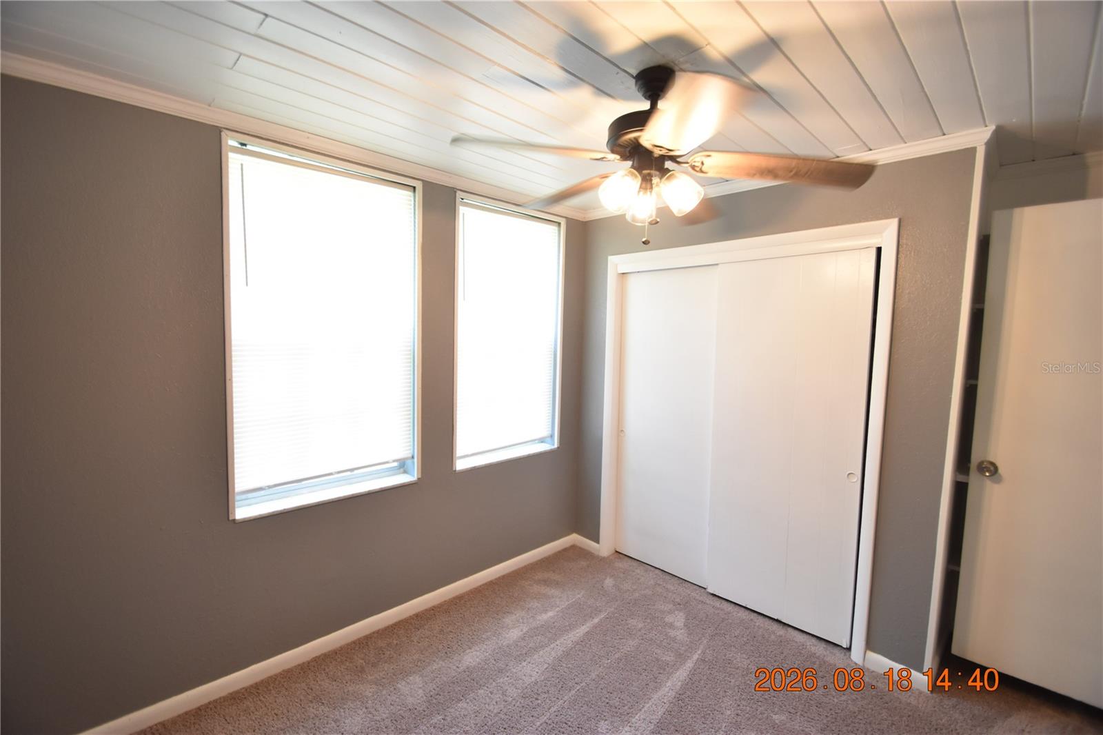 212 N CLEARVIEW AVE — photo 32
