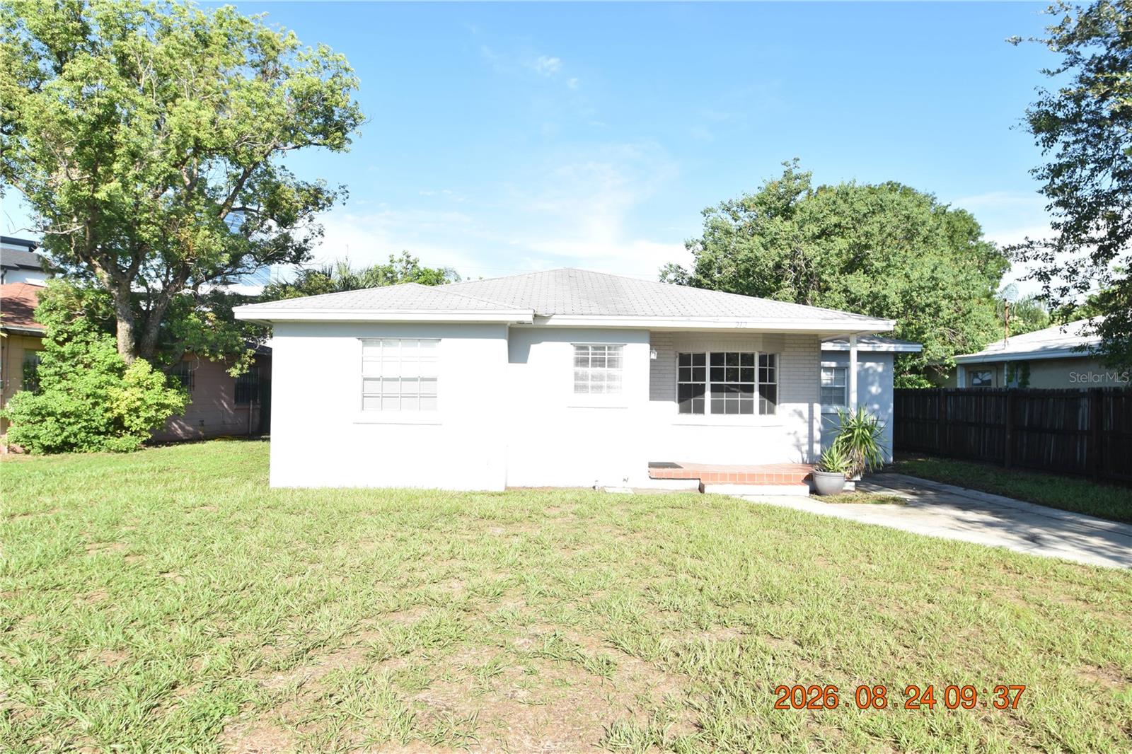 212 N CLEARVIEW AVE — photo 46