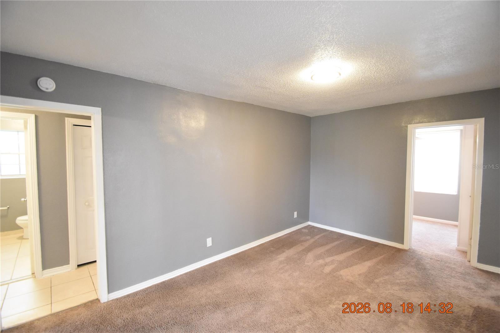 212 N CLEARVIEW AVE — photo 12