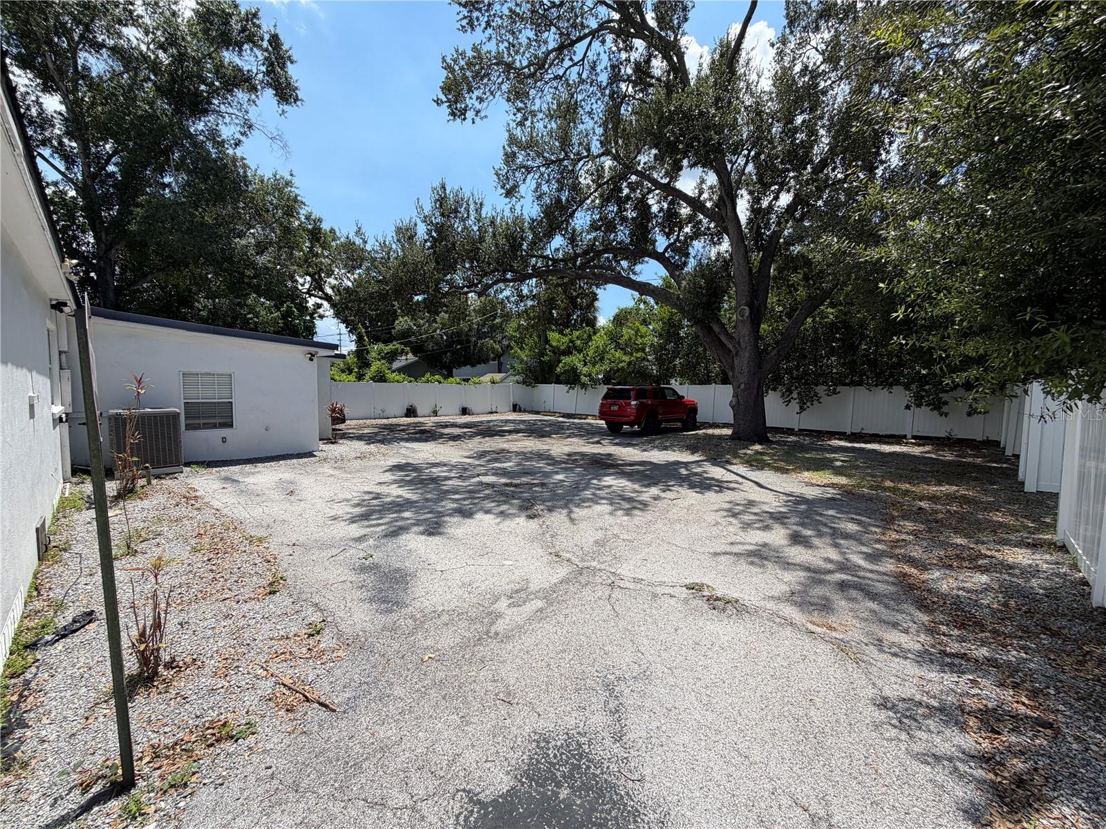 3714 W HORATIO ST — photo 5