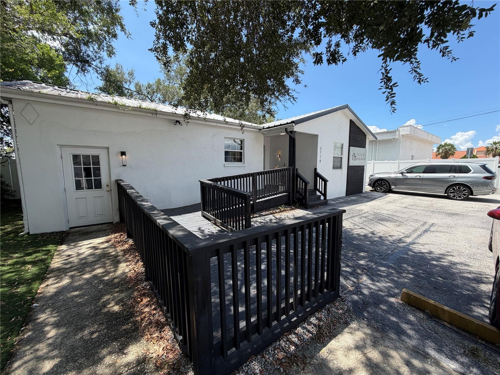 3714 W HORATIO ST — photo 7