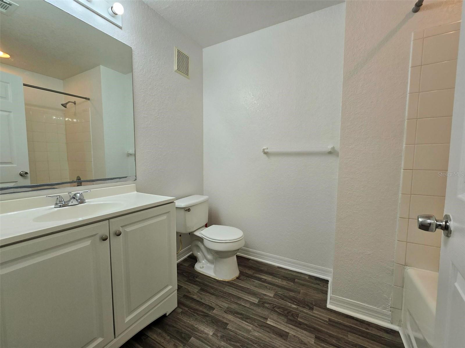 18001 RICHMOND PLACE DR #132 — photo 11