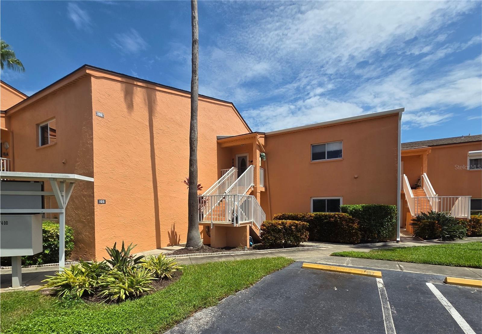7400 SUNSHINE SKYWAY LN S #106 — photo 3