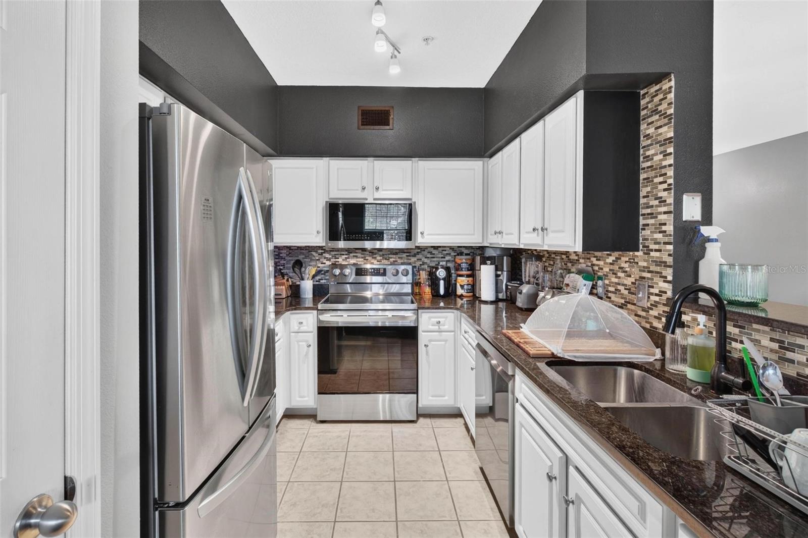 2010 E PALM AVE #14318 — photo 8