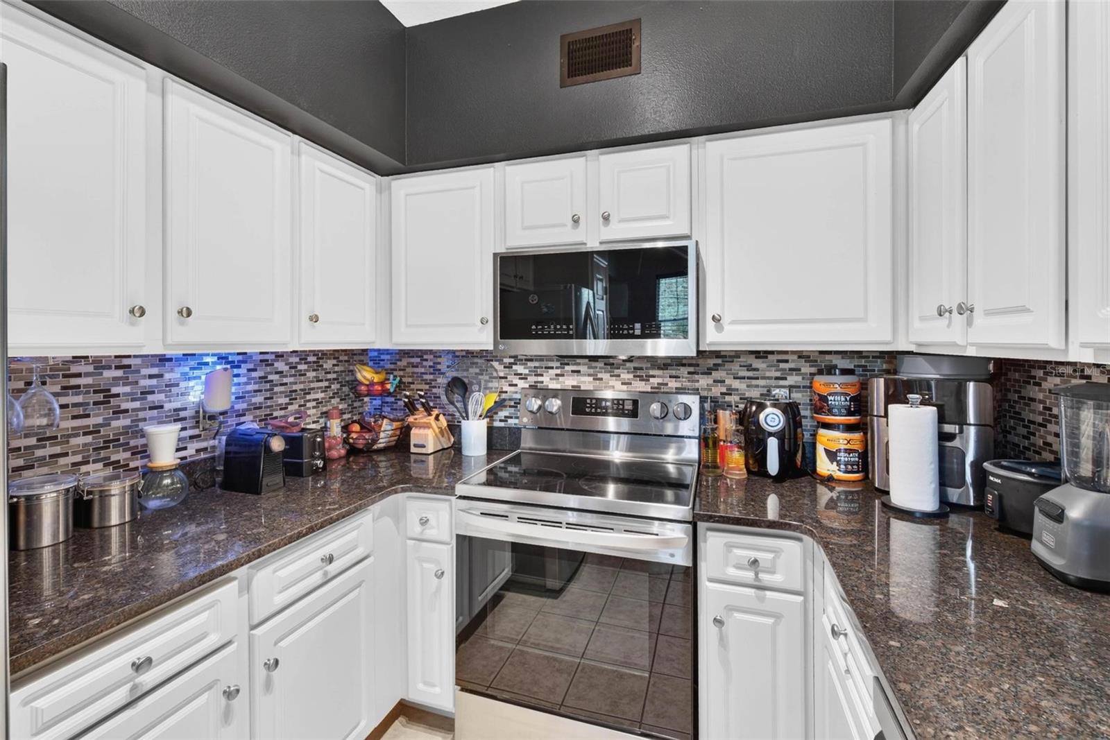 2010 E PALM AVE #14318 — photo 9