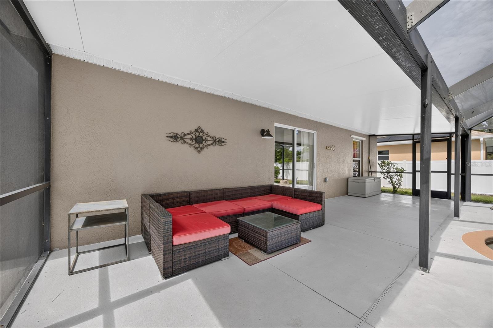 1406 WOODCREST LN — photo 28
