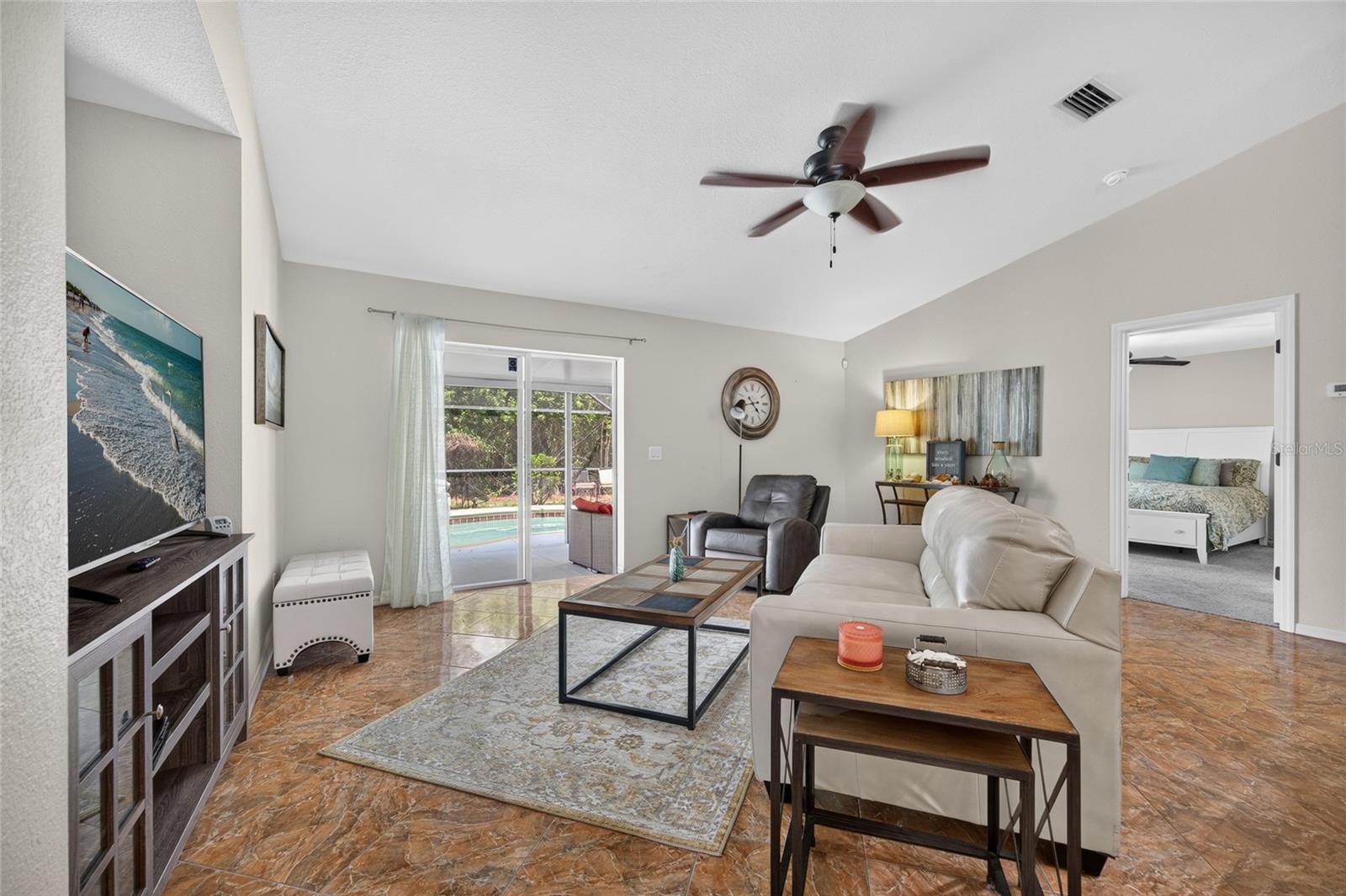 1406 WOODCREST LN — photo 13