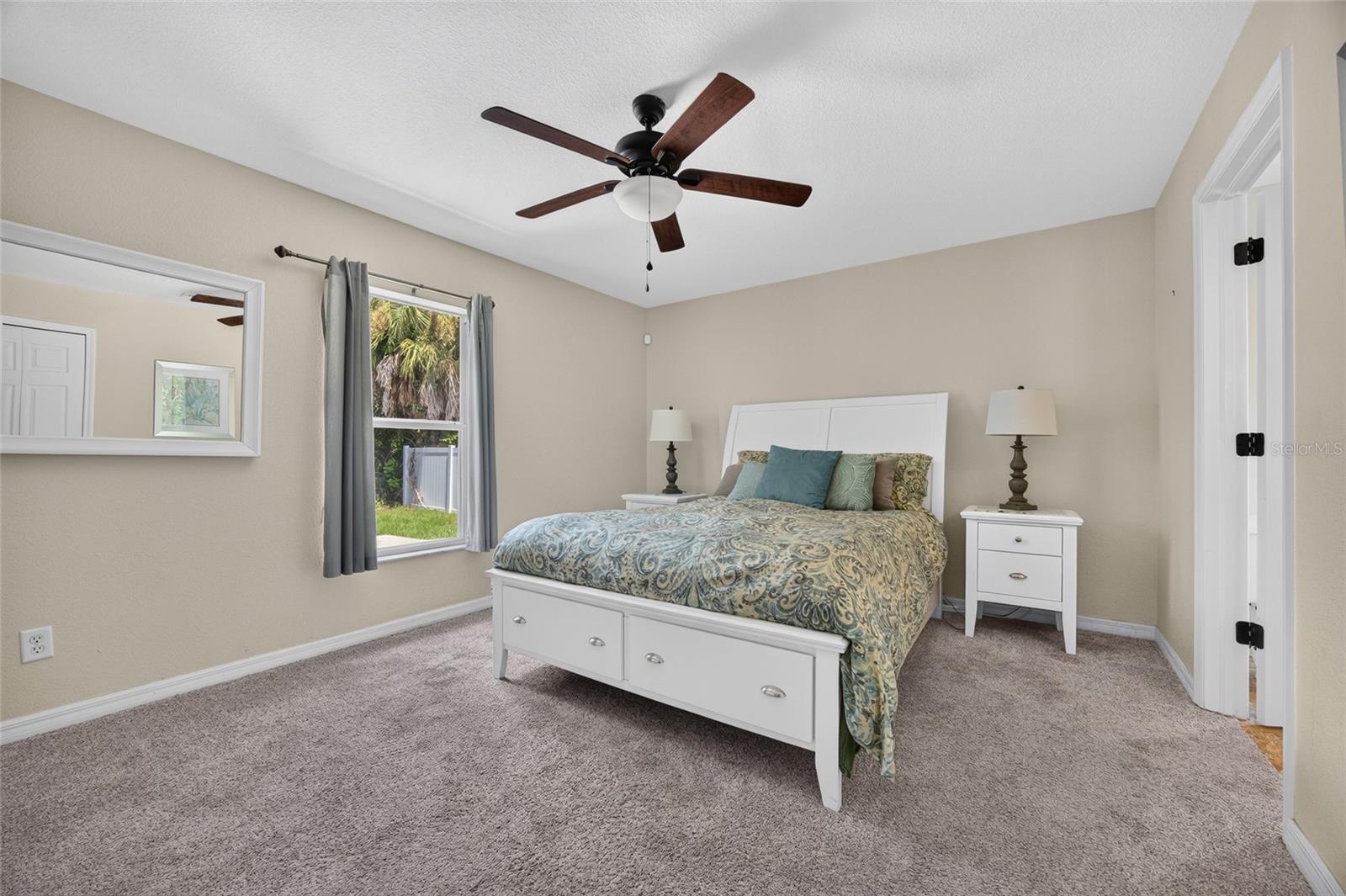 1406 WOODCREST LN — photo 17