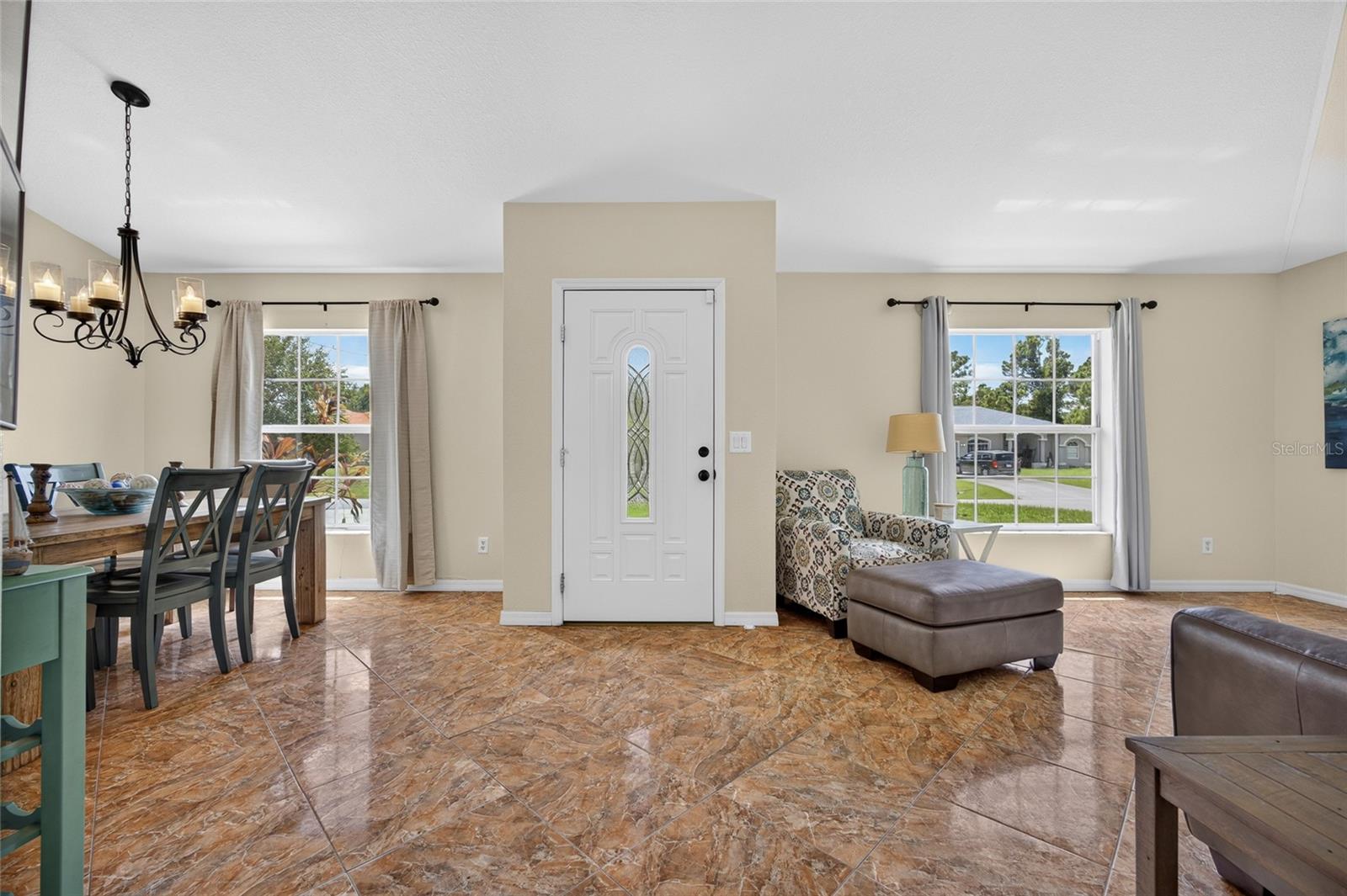1406 WOODCREST LN — photo 3