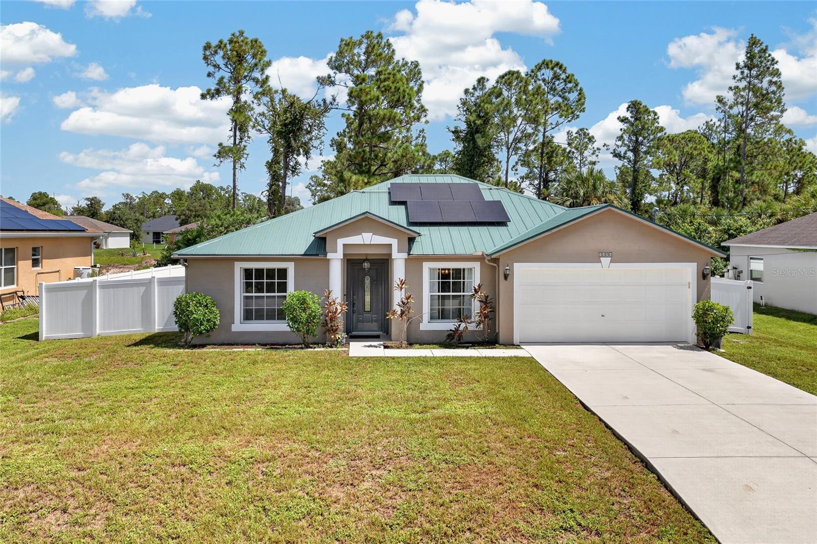 1406 WOODCREST LN — photo 40