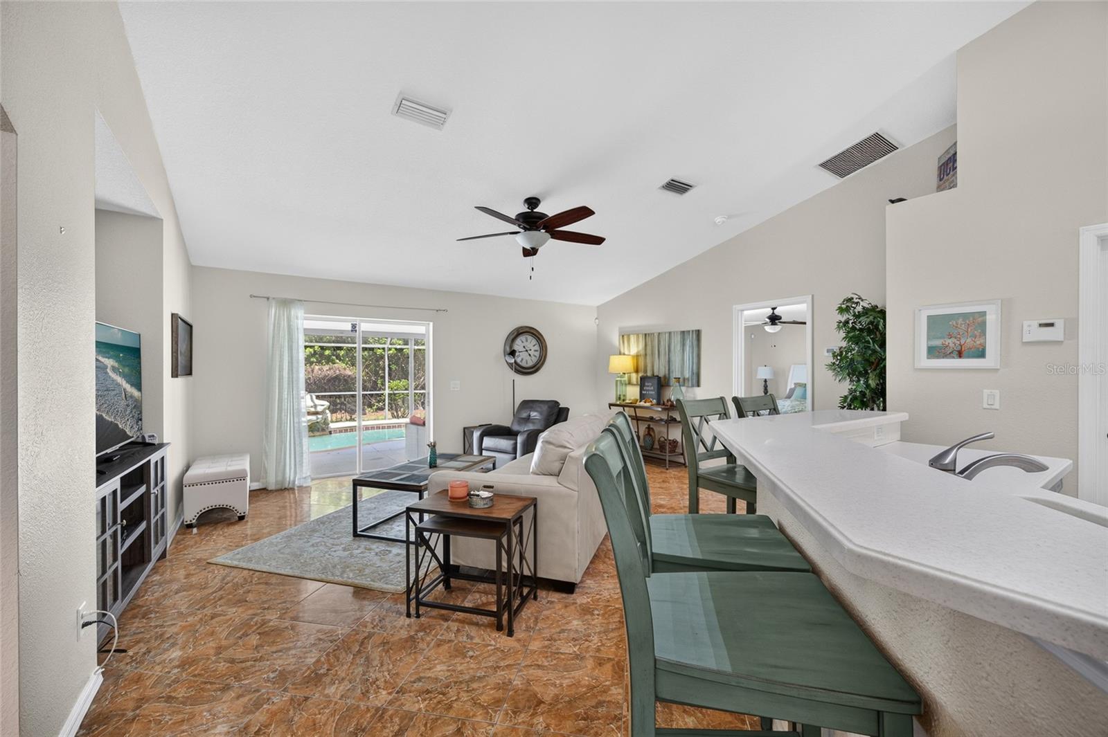 1406 WOODCREST LN — photo 12